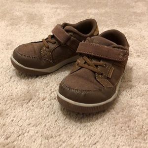 Boys 9T Surprize by Striderite Brown Sneakers